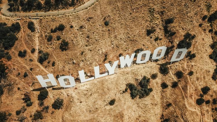 /images/hollywood-first-ai-actress-controversy.jpg