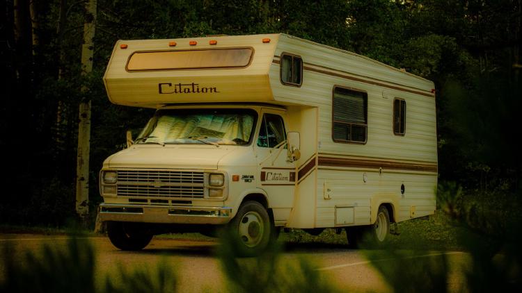 /images/old-friends-vacation-for-two-trailer.jpg