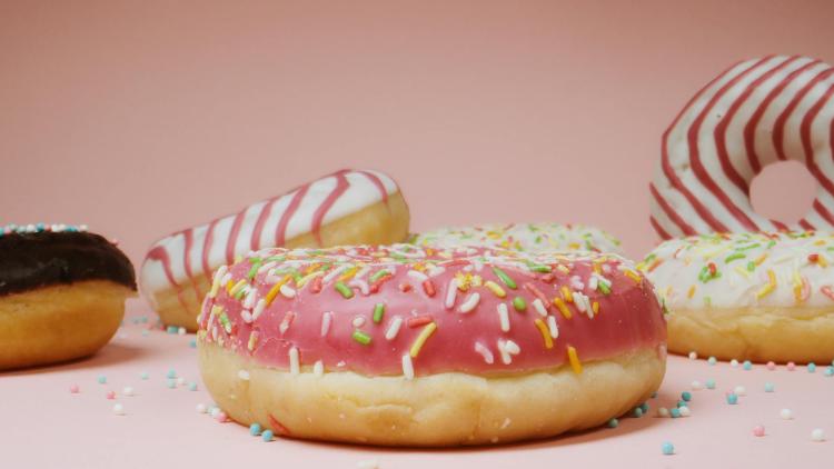 /images/over-a-third-of-russians-indulge-in-sweets-daily.jpg