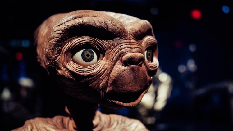 /images/sigourney-weaver-alien-sequel.jpg